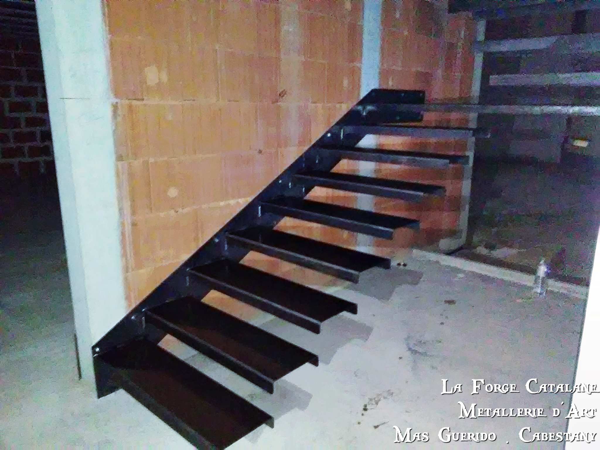 escalier sans limon apparent forge catalane.jpg